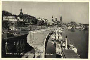 Dresden, Blick v. d. Carolabrücke mit Belvedere und Schiffen / river bank, ships