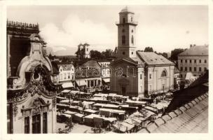 Lugos, Lugoj; Piata Reg. Maria si Bis. gr. Cat., Farmacia / Piactér és Görögkatolikus templom, piaci árusok, Chit & Martin üzlete, Gyógyszertár / marketplace, Greek Catholic church, market vendors, pharmacy, shops (kis sarokhiány / small corner shortage)