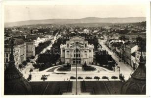 Kolozsvár, Cluj; Hitler Adolf tér, Nemzeti Színház, automobilok / square, national theater, automobiles
