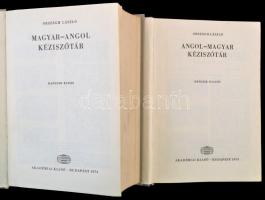 Országh László: Angol-magyar, magyar angol kéziszótár. Bp.,1973, Akadémiai Kiadó. Kiadói egészvászon...
