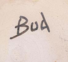 Bod Éva (1924-2004): Virág mintás váza, jelzett, karcolt festett kerámia, hajszál repedésekkel, m:28...