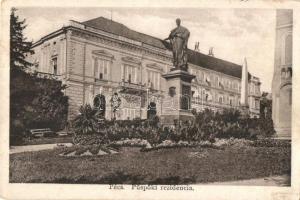 Pécs, Püspöki rezidencia, Szepessy (Szepesy) Ignác szobor (EK)