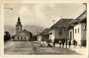 Nagyszabos, Nagyszlabos, Slavosovce; utcakép templommal, Obuva üzlet / street view with church and shop