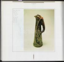 Keramika Zsolnay. Zagreb, 1989, MGC Gradec. Horváth nyelvű kiállítási katalógus. Gazdag képanyaggal,...