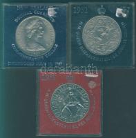 Nagy-Britannia 1977. 25p (2x) "Elizabeth - Ezüst jubileum" T:2 ph. Eredeti dísztokban! + Új-Zéland 1967. 1$ T:2 Erdeti dísztokban!