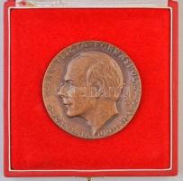 Pátzay Pál (1896-1979) 1966. "25 éves a Budapesti Kórus" Br emlékérem dísztokban (71mm) T:...