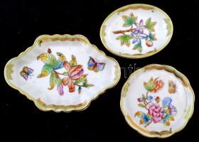 Herendi tétel: 14 db, főleg Viktória mintás tárgyak, egyiken apró lepattanás, jelzettek