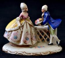 Rokokó párt ábrázoló jelzett német porcelán / Rococo couple German porclain 8 cm