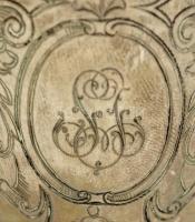 Ezüst ( Ag.) monogramos cukorszóró, jelzett, mesterjeggyel, nem nyitható, horpadással, m: 15 cm, net...