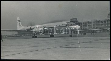 cca 1960 Tiszavölgyi József (1909-?) budapesti fotóriporter hagyatékából 12 db vintage fotó, többség...