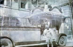 Autóbuszok vegyes tétele, vintage fotó + 2 db szabadon felhasználható vintage negatív + kisplakát rö...