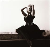 1963 Éva Six (Klein Éva), később Gábor Zsa Zsa (1937) színésznőről Budapesten készült felvétel soroz...