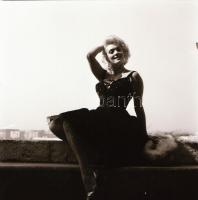 1963 Éva Six (Klein Éva), később Gábor Zsa Zsa (1937) színésznőről Budapesten készült felvétel soroz...