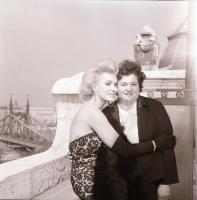 1963 Éva Six (Klein Éva), később Gábor Zsa Zsa (1937) színésznőről Budapesten készült felvétel soroz...