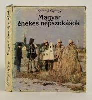 Kerényi György: Magyar énekes népszokások. Bp., 1982, Gondolat. Kiadói egészvászon-kötés, kiadói kissé kopott, szakadozott papír védőborítóban.