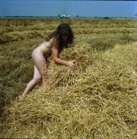 cca 1987 Szolidan erotikus felvételek, 11 db vintage negatív, 4x6 cm és 6x6 cm között