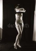 cca 1972 Karcsú és hajlékony, szolidan erotikus felvételek, 10 db vintage negatív (24x36 mm), + 3 db...