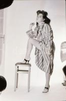 cca 1986 Kikapcsolódás, szolidan erotikus felvételek, 9 db vintage negatív (24x36 mm), + 4 db mai na...