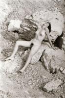 cca 1976 Kőfejtők múzsája, szolidan erotikus felvételek, 34 db vintage negatív, 24x36 mm