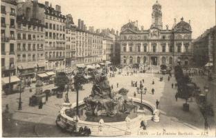 Lyon, La Fontaine Bartholdi / square, fountain