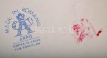 Arpo hegedűs az éneklő kutyával, biszkvit porcelán, kézzel festett, jelzett, hibátlan, m:18 cm