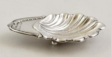 Ezüst(Ag) kagylómintás tálka, jelzett, 8,5×6,4 cm, nettó: 17,8 g