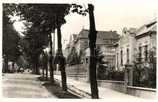 Kőszeg, Szent Imre herceg utca, villa. Róth Jenő kiadása