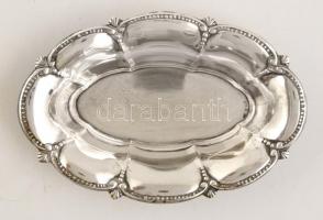 Ezüst(Ag) ovális mintás tálka, jelzett, 10,8×7,2 cm, nettó: 34,5 g