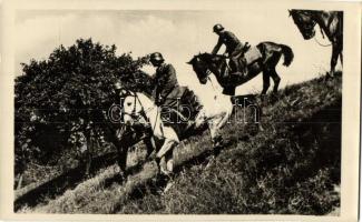 9 db modern katonai motívumos képeslap  / 8 modern military motive postcards