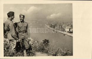 9 db modern katonai motívumos képeslap  / 8 modern military motive postcards