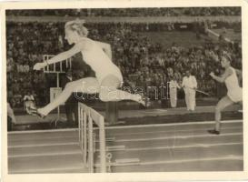 70 db RÉGI fotó képeslapok, katonai, sport, folklór, népviselet / 70 pre-1945 photo postcards, milit...