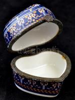 ZR ékszeres dobozka, matricás, hibátlan, 6×5 cm