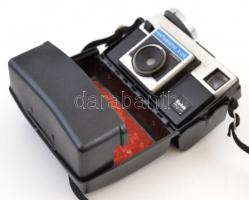 Kodak Instamatic X-25 filmes fényképezőgép, eredeti tokjában, 126-os filmkazettával, kissé viseltes ...