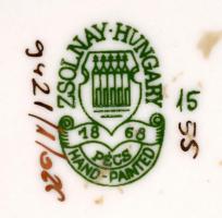 Zsolnay pillangómintás porcelán ékszertartó doboz, kézzel festett, jelzett, apró kopásnyomokkal, 7×7...