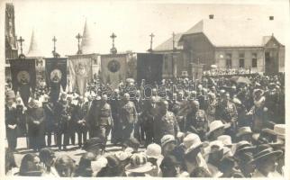 1924 Budapest I. Szent István napi körmenet a várban, Gróf Apponyi Albert és más előkelőségek csoportképe. photo