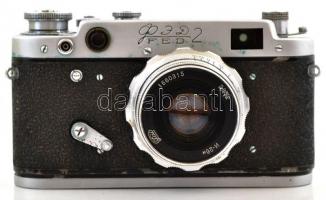 cca 1958 FED-2 (c) szovjet távmérős fényképezőgép, Industar-26m 52mm f/2.8 objektívvel, eredeti bőr ...