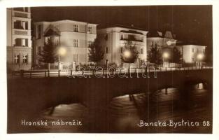 Besztercebánya, Banská Bystrica; Garam part este / Hronské nábrezie / night at the Hron river side