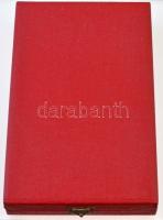 Búza Barna (1910-2010) 1975. Br plakett a "Felszabadulás 30. évfordulójára", eredeti tokba...