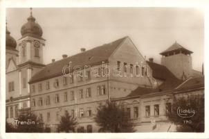 Trencsén, Trencin; Utcakép, templom / street, church