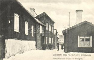 Strängnäs, Gatuparti med Syskrinet / houses, winter