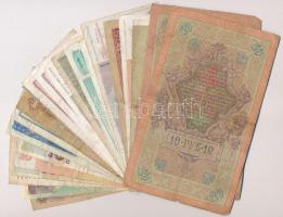 Vegyes: 25db-os külföldi papírpénz tétel, nagyrészt Közép- és Kelet-európai bankjegyek T:III,III-
M...