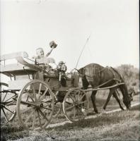 cca 1936 Békéscsaba környéki tanyavilág, Thöresz Dezső (1902-1963) békéscsabai gyógyszerész és fotóm...