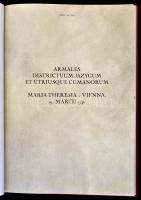 A Jász és két kun kerületek címereslevelei. 1746 és 1839. Szerk.: Dr. Csáky Imre. Bp.,(2012), Magyar...