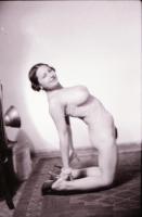 cca 1977 Kellemes órák hozadéka, szolidan erotikus felvételek, 5 db vintage negatív (24x36 mm) + 10 ...