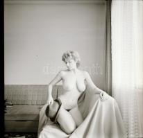 cca 1988 Menesdorfer Lajos (1941-2005) budapesti fotóművész hagyatékából 10 db vintage negatív, 6x6 ...