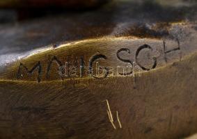 Maugsch Gyula (1882-1946): Nyújtózkodó női akt. Bronz, jelzett, apró karcolásokkal, alabástrom talap...