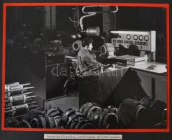 1960. augusztus, a Villamosgép- és Kábelgyár termékei, üzemcsarnokai, dolgozói, 31 db vintage fotó, ...