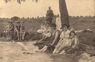 ~1910 Keszthely, fürdőzők korabeli fürdőruhában. photo (fl)