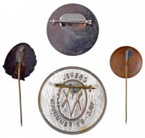 4db-os vegyes jelvény tétel a szocialista korszakból, közte "Makói Gépgyár" és "Csepe...