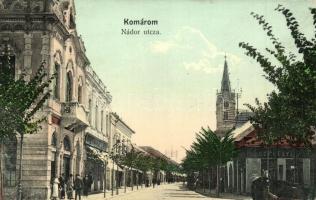 Komárom, Komárnó; Nádor utca, Székelyi Károly üzlete, Spitzer Sándor üzlete és saját kiadása / street, shops